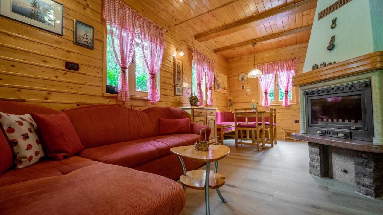Chalet House Olga Crni Lug Buitenkant foto